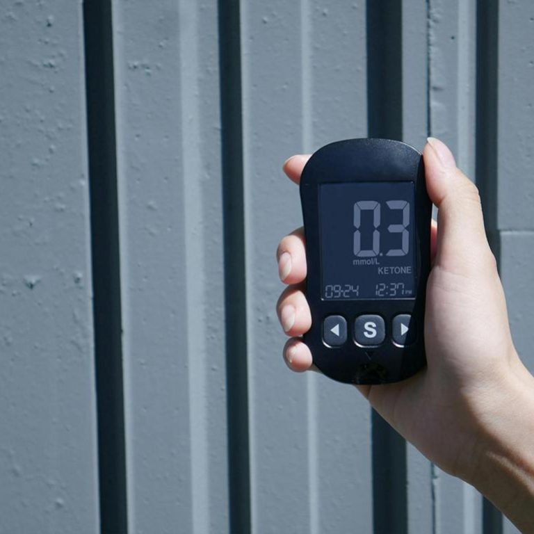 ketone-meter-69db670018e34fc8917a7bd1e18eaf6d