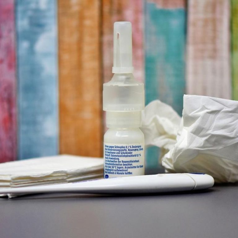 nasal-rinse-8d5fa99012a14489894e88fab8a13f59