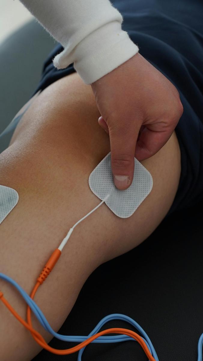 knee pain-4a683c3671634192a1c26b19915a91d0.jpg knee pain